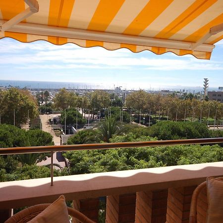 Lets Holidays Apartment Sea Views In Барселона Екстериор снимка