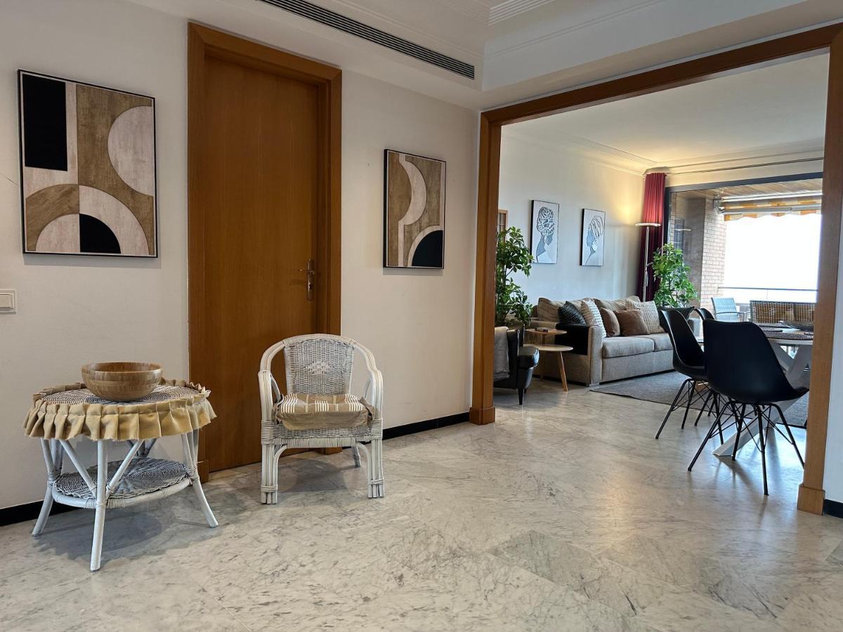 Lets Holidays Apartment Sea Views In Барселона Екстериор снимка