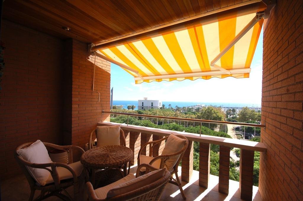 Lets Holidays Apartment Sea Views In Барселона Стая снимка