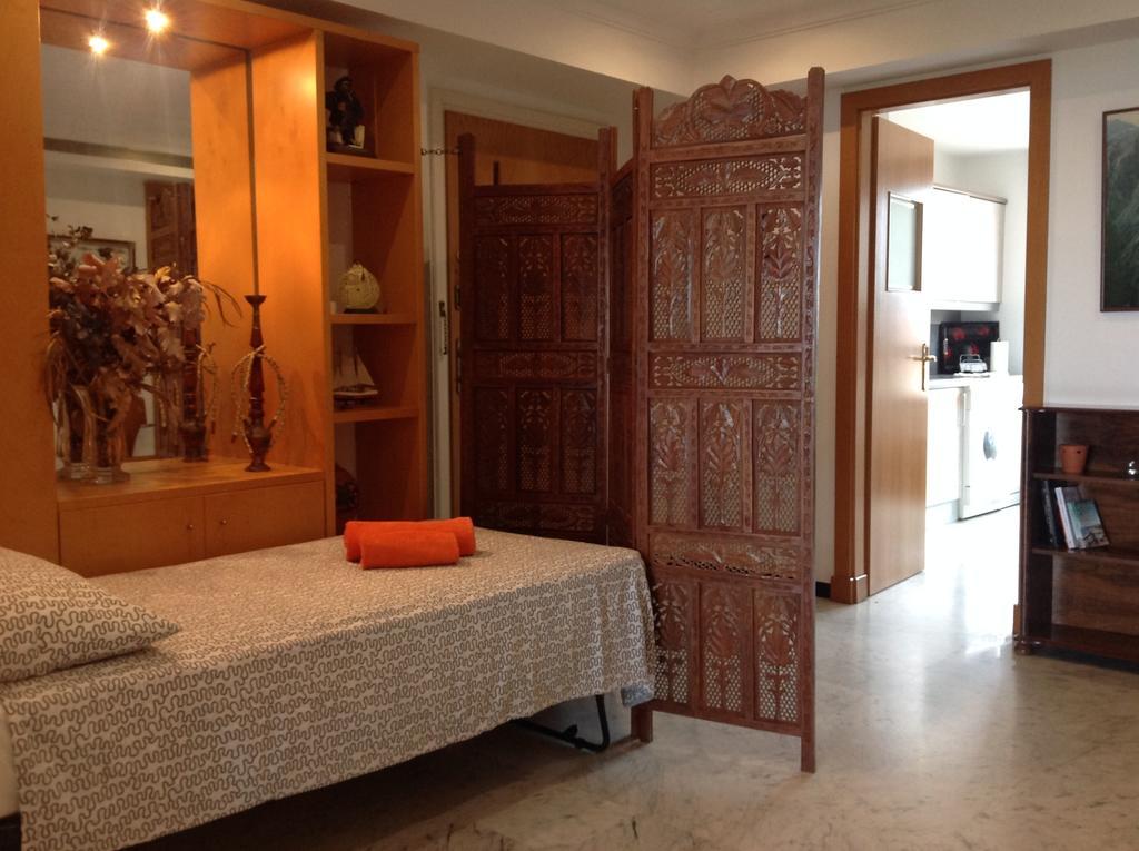 Lets Holidays Apartment Sea Views In Барселона Екстериор снимка